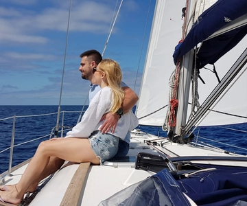 From Puerto de Mogán: Sailboat Trip with Food and Drinks