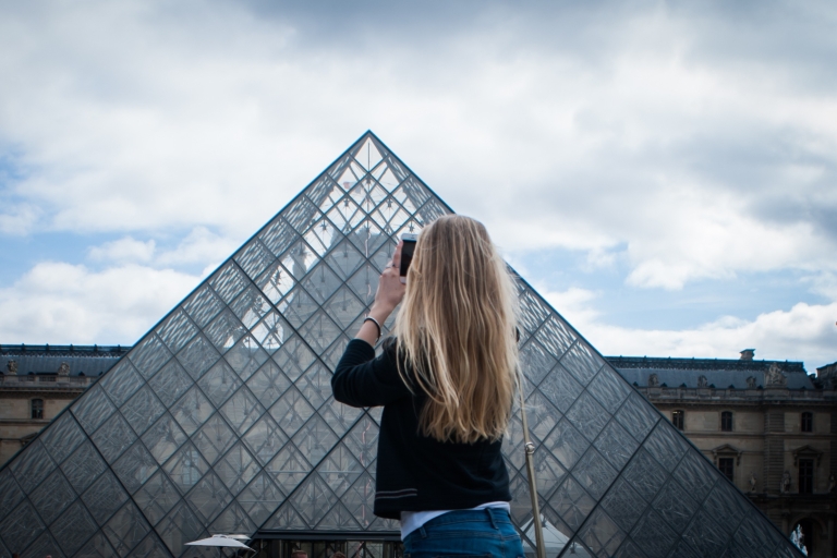 Parijs: stadstour met Louvre-tickets en cider met een crêpe