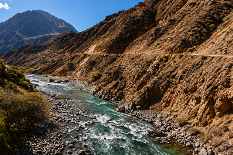 From Puno: 2-Day Colca Canyon Tour with Hotel Stay 2-Day Colca Canyon Tour – Return to Puno