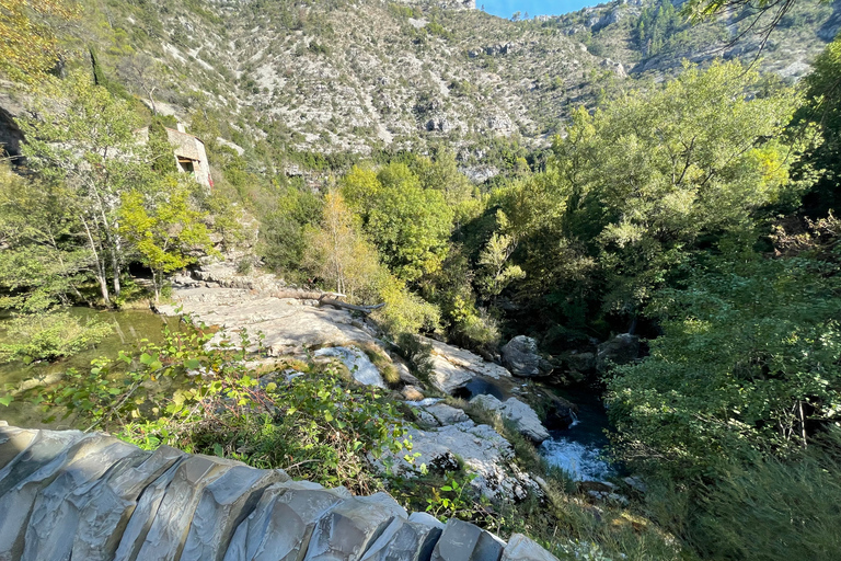 Montpellier: Visita il Circo di Navacelle e il suo mulino medievaleMontpellier: gita di un giorno al Cirque de Navacelles e Foux de la Vis