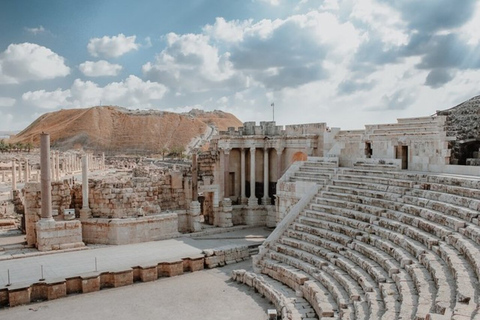 Ab Neapel: Pompeji- und Herculaneum-Tour mit lokalem Mittagessen