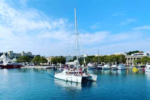 Rhodes Town: Catamaran Day Cruise with Lunch