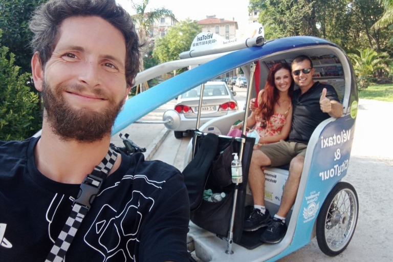 Niza: Tour privado guiado en Vélotaxi eléctricoLe Happy Tour: de 1h05 a 1h15 minutos
