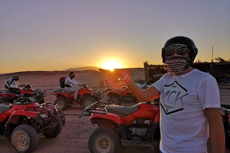 Hurghada: visite de la ville et safari dans le désert en quad au coucher du soleilDepuis Hurghada