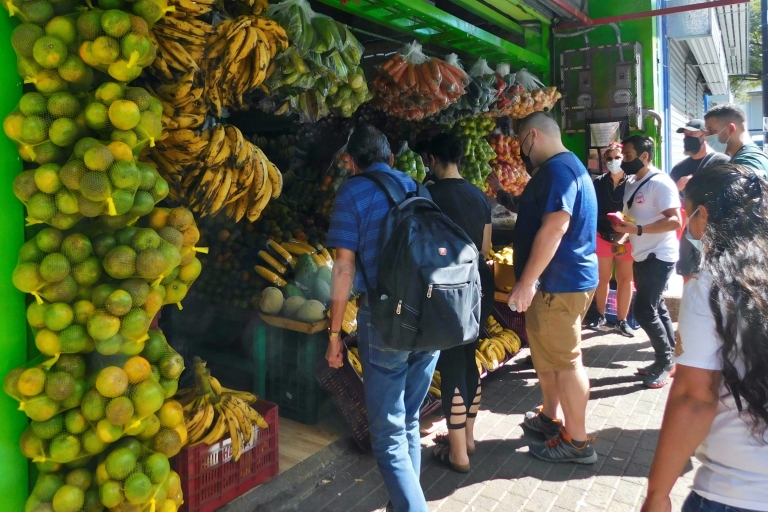 San José: lugares y delicias con un guía localTour en grupo reducido