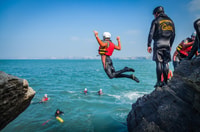 Newquay, Abenteuer des Coastering - Hizvo