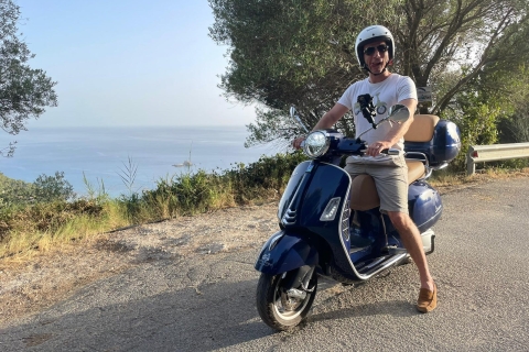 Korfu: Vespa-Verleih für 1 TagVespa Gts 125cc Ie ABS Touring 2018