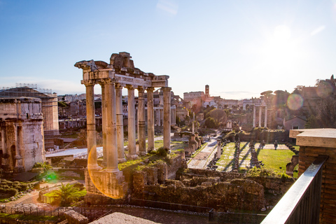 Rom: Colosseum, Forum Romanum och Palatinkullen Guidad turRom: Colosseum, Forum Romanum och Palatinska kullen - liten grupp