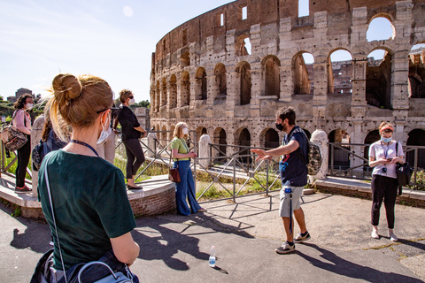 Rom: Colosseum, Forum Romanum och Palatinkullen Guidad turRom: Colosseum, Forum Romanum och Palatinska kullen - liten grupp