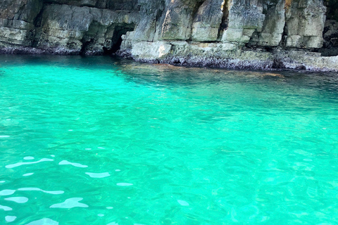 Polignano a Mare: Boat Trip, Swim & Cave with Aperitif