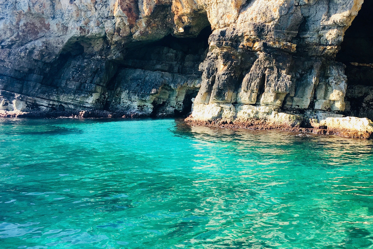 Polignano a Mare: Boat Trip, Swim & Cave with Aperitif