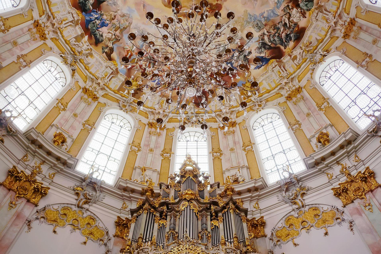 Linderhof Palace + Ettal + Oberammergau: Day tour with Peter from the hotel (6 people) Linderhof Palace + Ettal + Oberammergau: Private Tour with Peter