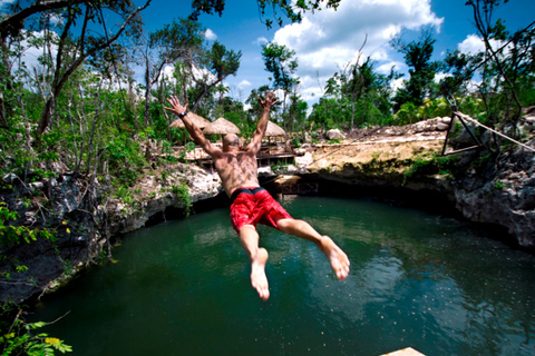 Tirolinas y aventura 4x4: tour de un día desde Cancún