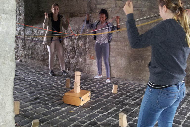 Juego urbano navideño en Wurzburgo con Glühwein y dinámica de grupoJuego navideño en la ciudad de Wurzburgo con Glühwein y dinámica de grupo