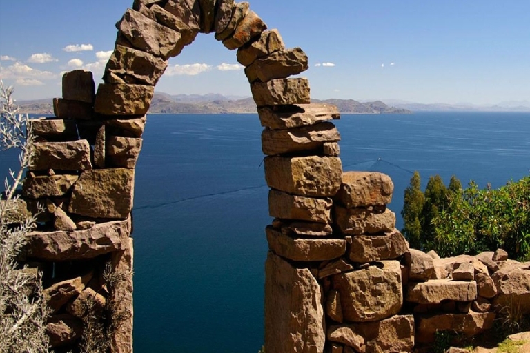Cusco: Lake Titicaca 2-Day Trip with Lunches & 3-Star Hotel