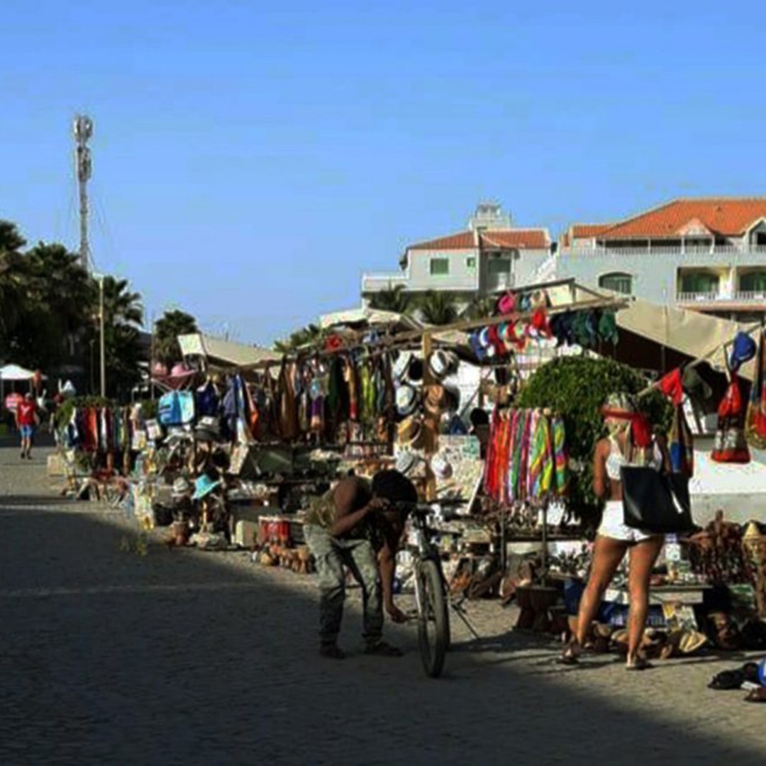 Colagem de mídia