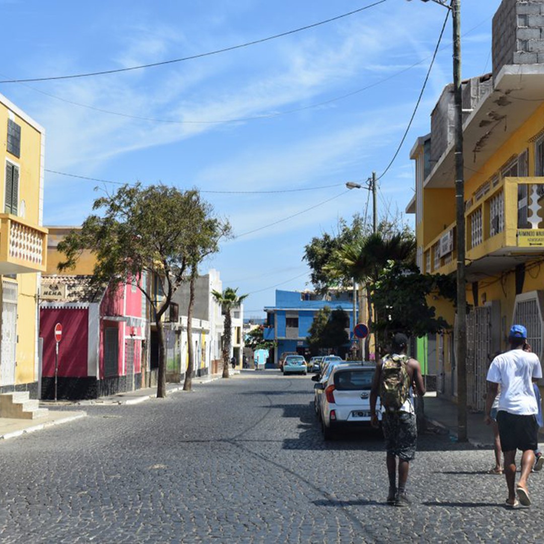 Colagem de mídia