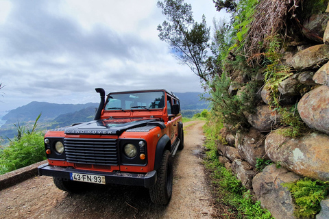 Madera: Jeep 4x4 Old Forest Safari Tour z Pico Arieiro