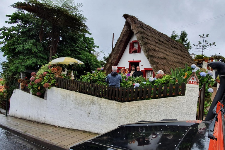 Madeira: tour safari nella vecchia foresta in jeep 4x4 con Pico ArieiroMadeira: tour safari in Jeep 4x4 Old Forest con Pico Arieiro