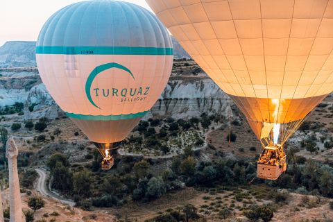 Cappadocia: Varmluftsballongtur med lett frokost