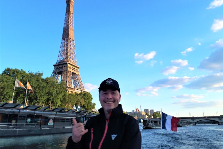 París: tour privado en barco por el corazón de París con botella de vino