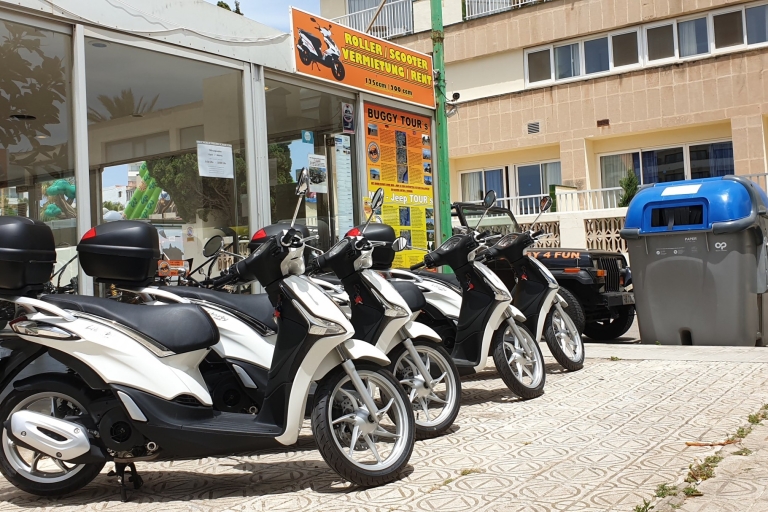 Cala Millor: alquiler de scooter en MallorcaCala Millor: alquiler de scooter de un día