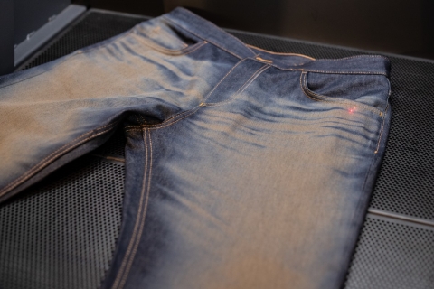 Milaan: privé op maat gemaakte custom jeans-ervaring