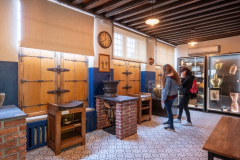 Bruges: Choco-Story Chocolate Museum Tour