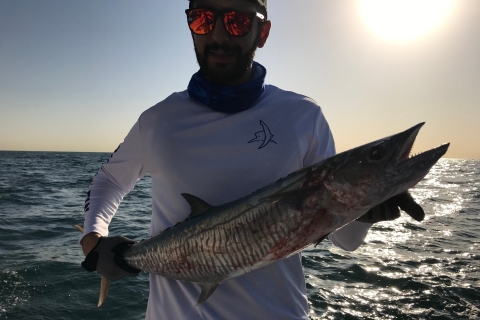 Dubai: viaje de pesca de medio día con opciones compartidas y privadasViaje de pesca privado