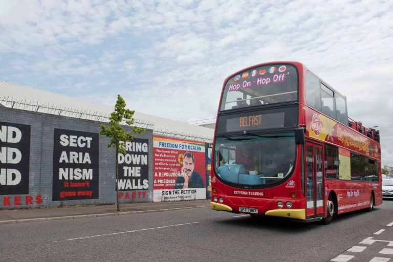 Belfast: wycieczka piesza po linii służbowej i wycieczka autobusem Hop-On Hop-Off