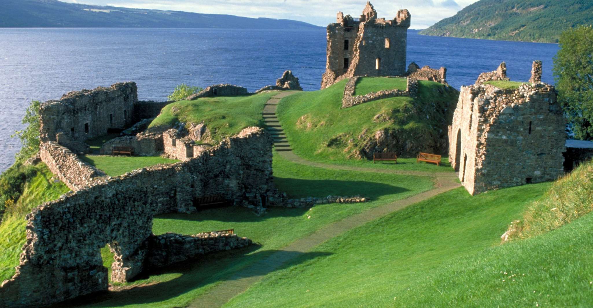 Inverness, Loch Ness Cruise, Castle, and Outlander Tour - Housity