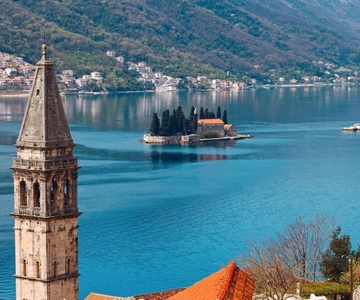 From Dubrovnik: Montenegro Day Trip with Boat Cruise
