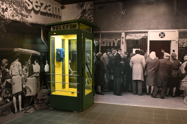 Varsóvia: ingresso para o Museu da Vida sob o ComunismoVarsóvia: ingresso para o Museu da Vida sob o comunismo