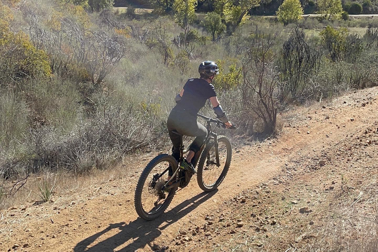 Malibu: Elektrounterstützte Mountainbike-Tour