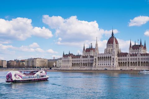 Будапешт: обзорный круиз по Дунаю на 1 час 10 минут