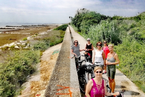 Venedig Lido: Fahrradtour mit einem Einheimischen auf der Kinoinsel