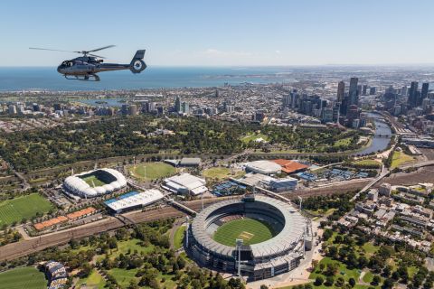 Melbourne: City and Bayside Helicopter Tour