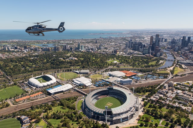 Melbourne: City Helicopter Tour with up to 5 Passengers