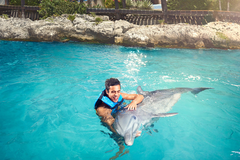 Cancún : rencontre avec les dauphins à Isla Mujeres avec buffet