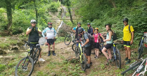 Bologna: E-Bike Guided Tour mit Aperitivo