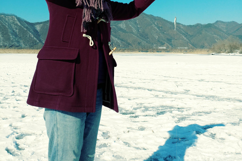 Desde Seúl: pesca en el hielo y cocina tradicional en ChuncheonDesde Seúl: pesca en hielo y cocina tradicional en Chuncheon