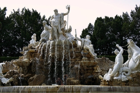Schönbrunn Palace: Private/Small Group Skip-the-Line Tour