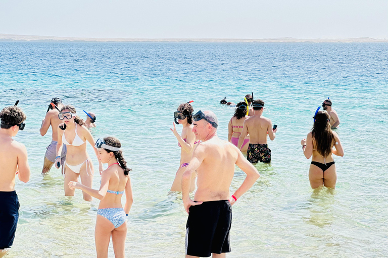 Sharm: Small Group White Island & Ras Mohammed Boat Cruise Small Group White Island & Transfer, without Snorkel Gear