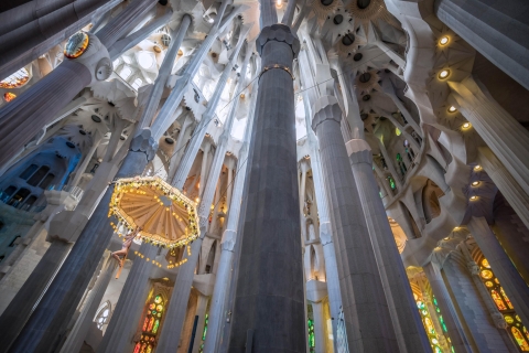 Barcelone : visite guidée privée exclusive de la Sagrada FamiliaVisite privée de la Sagrada Familia en espagnol