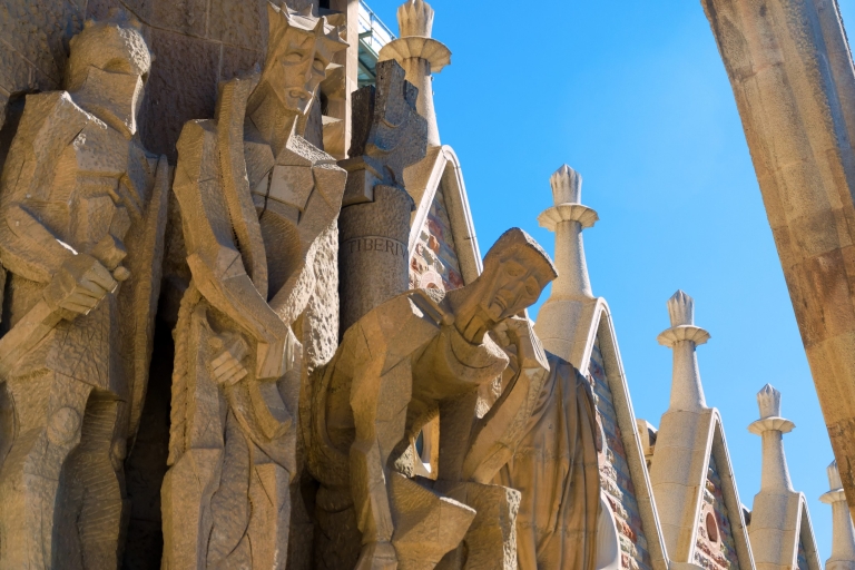 Barcelona: visita guiada privada exclusiva a la Sagrada FamiliaTour Privado Sagrada Familia en Alemán