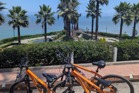 Tour in bicicletta Miraflores Barranco Huaca PucllanaTour in bici Miraflores Barranco Huaca Pucllana