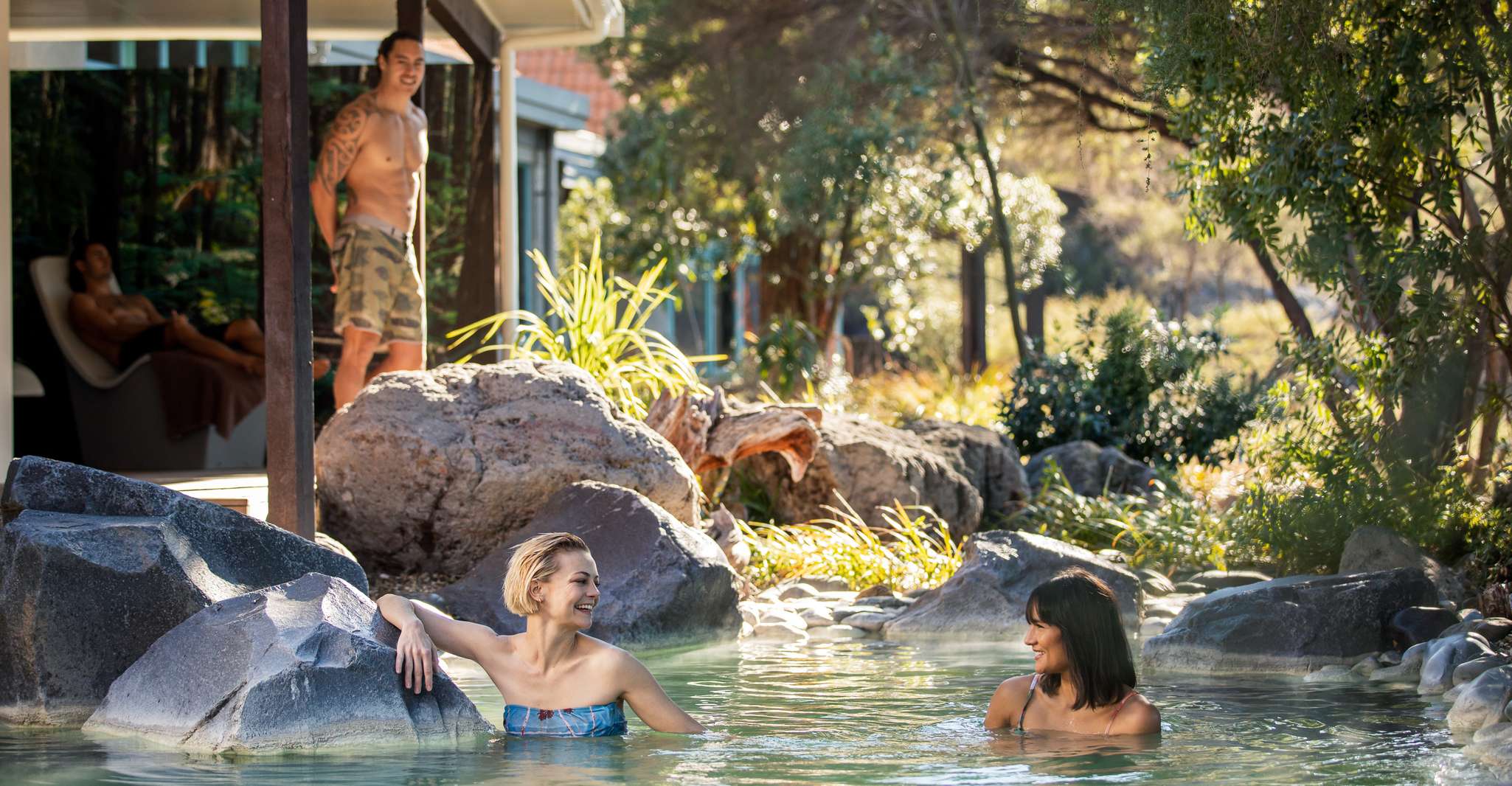 Rotorua Lake, Deluxe Lake Spa Geothermal Hot Spring Bathing - Housity