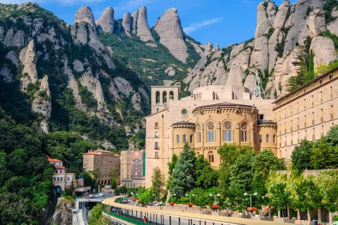 From Barcelona: Montserrat Private Day Trip With Pickup
