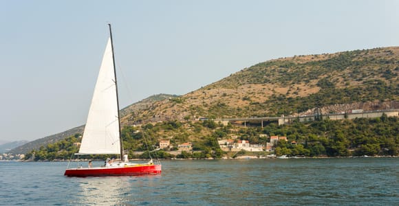 Dubrovnik: Romantisches Segelabenteuer bei Sonnenuntergang