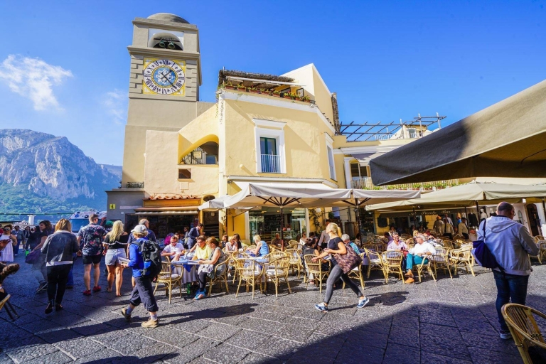 Sorrento : Bella Capri avec arrêt à la grotte bleue et déjeunerBella Capri avec arrêt Blue Grotto et déjeuner léger inclus